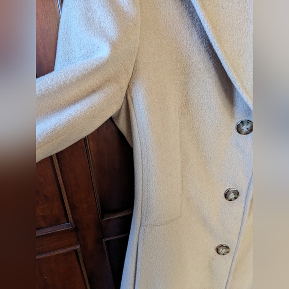 Calvin Klein Women's Cashmere and Wool Blend Coat, Size 2 Camel - Picture 7 of 7
